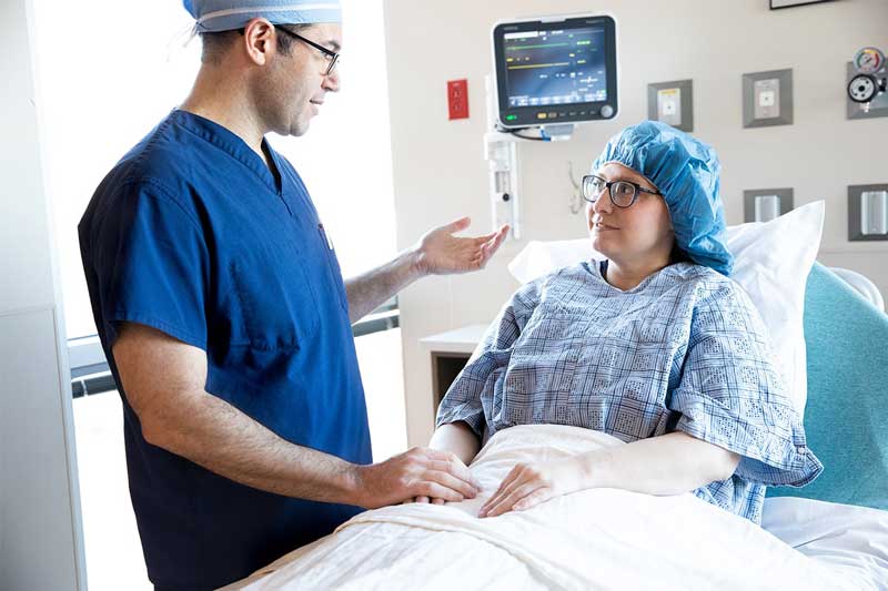 physician_patient-025-1296x864-min45bd4cc61b16685b9a39ff0000dee12a physician with patient